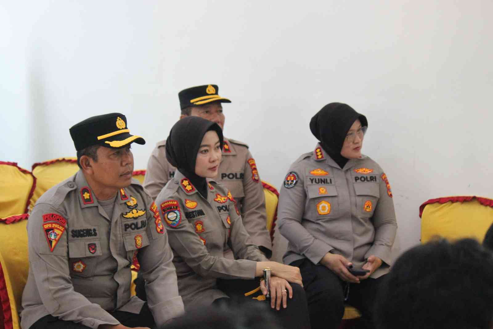 Kabid Humas Polda Lampung Tinjau Wilayah Pesisir Barat dan Beri Arahan kepada Personel Polres