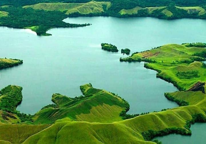Danau Sentani, Pesona Alam Papua dengan Panorama Pegunungan Cyclops