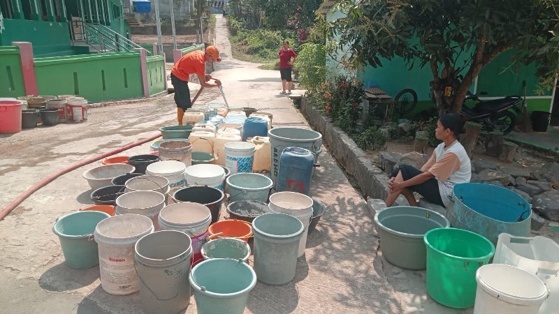 Musim Kemarau, BPBD Bandar Lampung Salurkan Air Bersih ke 25 Titik Terdampak