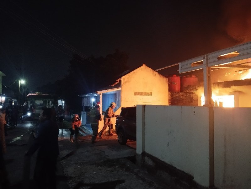 Rumah Diduga Terbakar Akibat Korsleting Listrik, Kerugian Capai Rp 85 Juta di Bandar Lampung