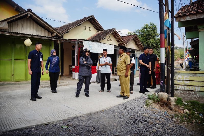 Wali Kota Eva Dwiana Tinjau Hasil Perbaikan Jalan Wala Kuba di Way Laga