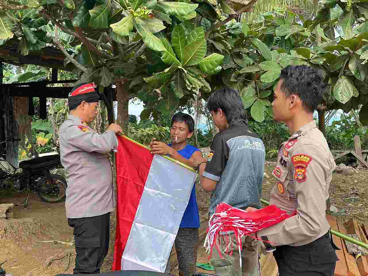 Ekspedisi Merah Putih Polsek Ngaras Sasar Wilayah 3T Pesisir Barat