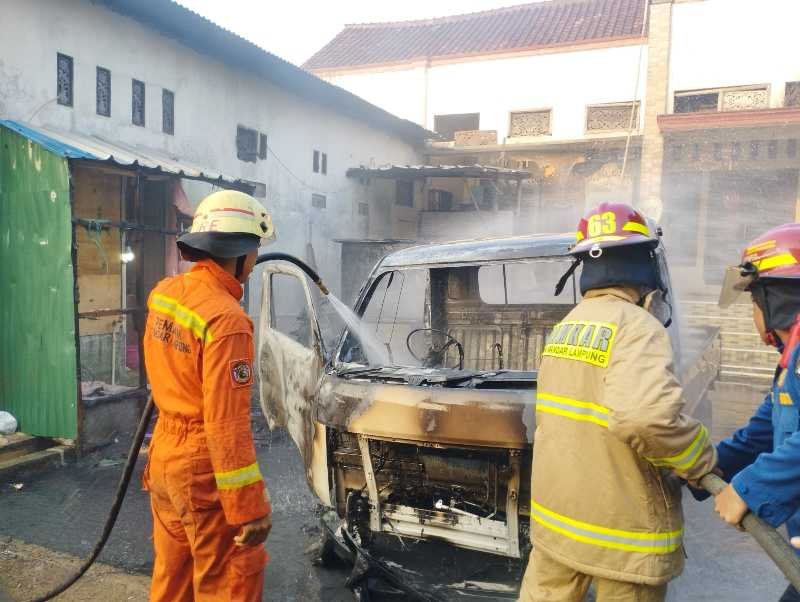 Kebakaran di Jalan Sultan Agung Bandar Lampung, Tiga Kendaraan Terbakar