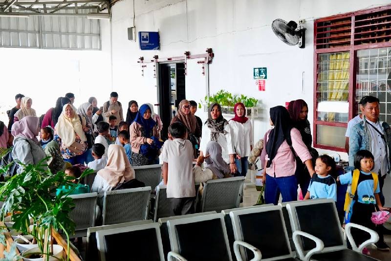 KAI Divre IV Tanjung Karang Layani 16.106 Pelanggan Selama Libur Maulid Nabi