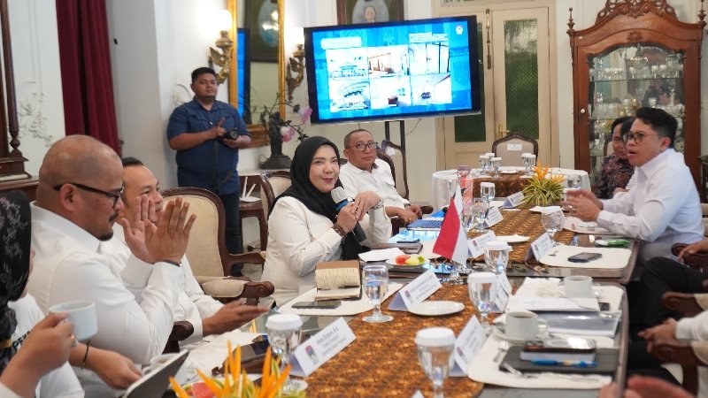 APEKSI Bahas Ruang Fiskal Pemerintah Kota, Eva Dwiana Hadiri Rapat di Solo