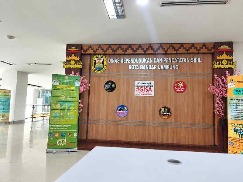 Pakai IKD Tak Perlu Foto Pegang Dokumen, Disdukcapil Bandar Lampung Ungkap Alasannya