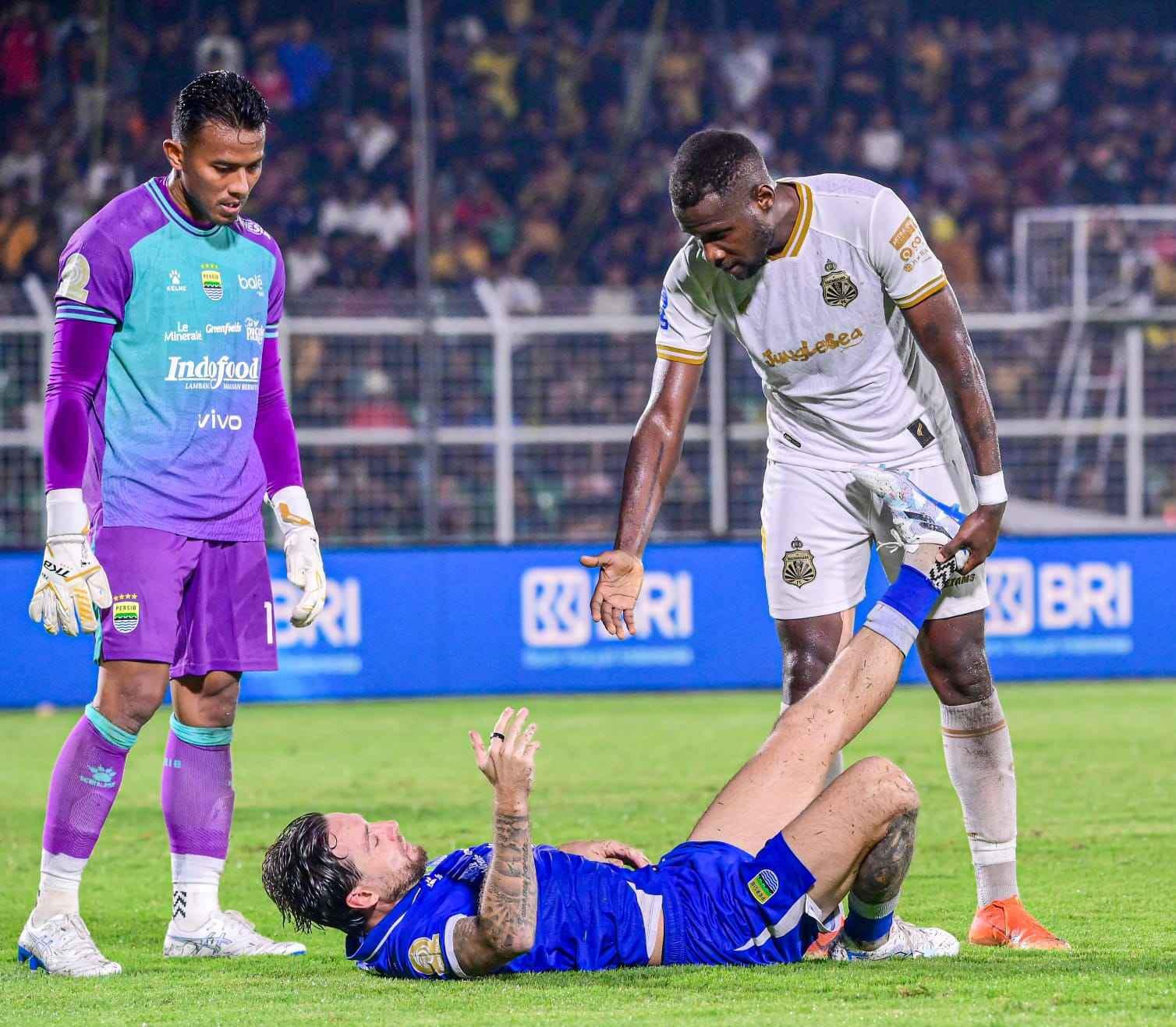 Insiden Lorong Stadion, Bhayangkara FC Laporkan Dugaan Rasisme Pemain Persib