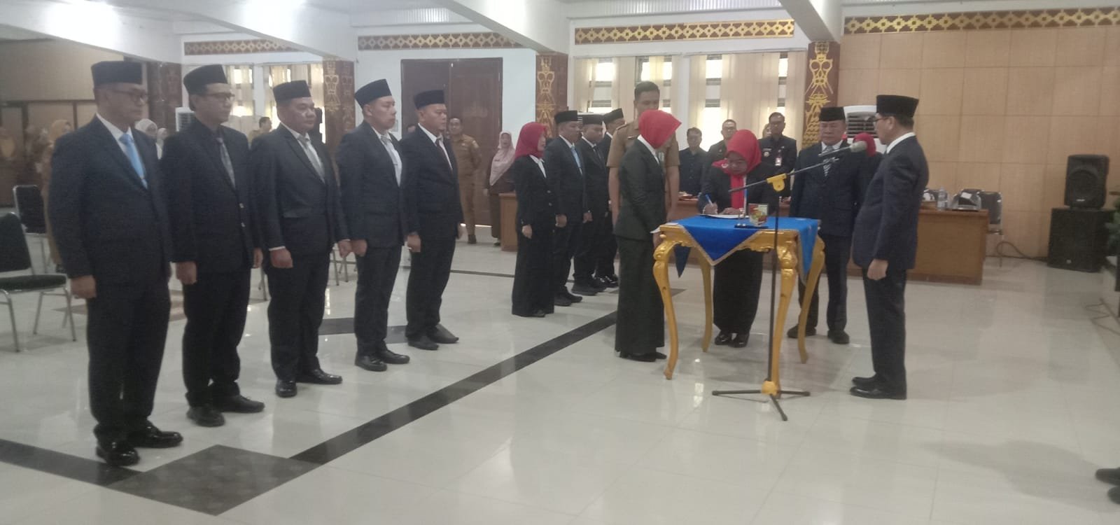 Lantik 10 Pejabat Baru, Bupati Lampung Utara Ingatkan Evaluasi Jabatan Setiap Enam Bulan