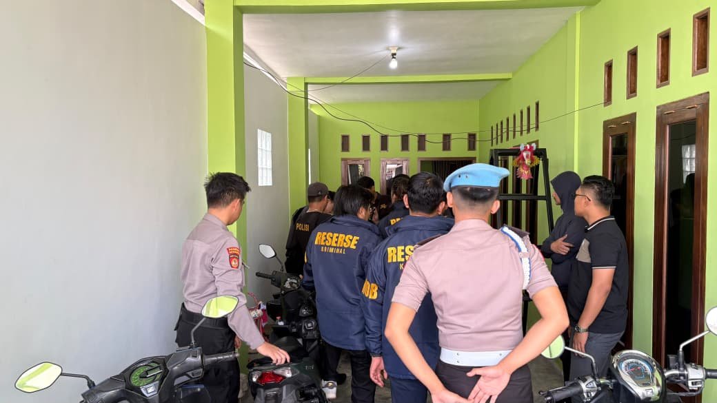 Grebek Dua Lokasi, Polres Pesisir Barat Sita 67,64 Gram Ganja
