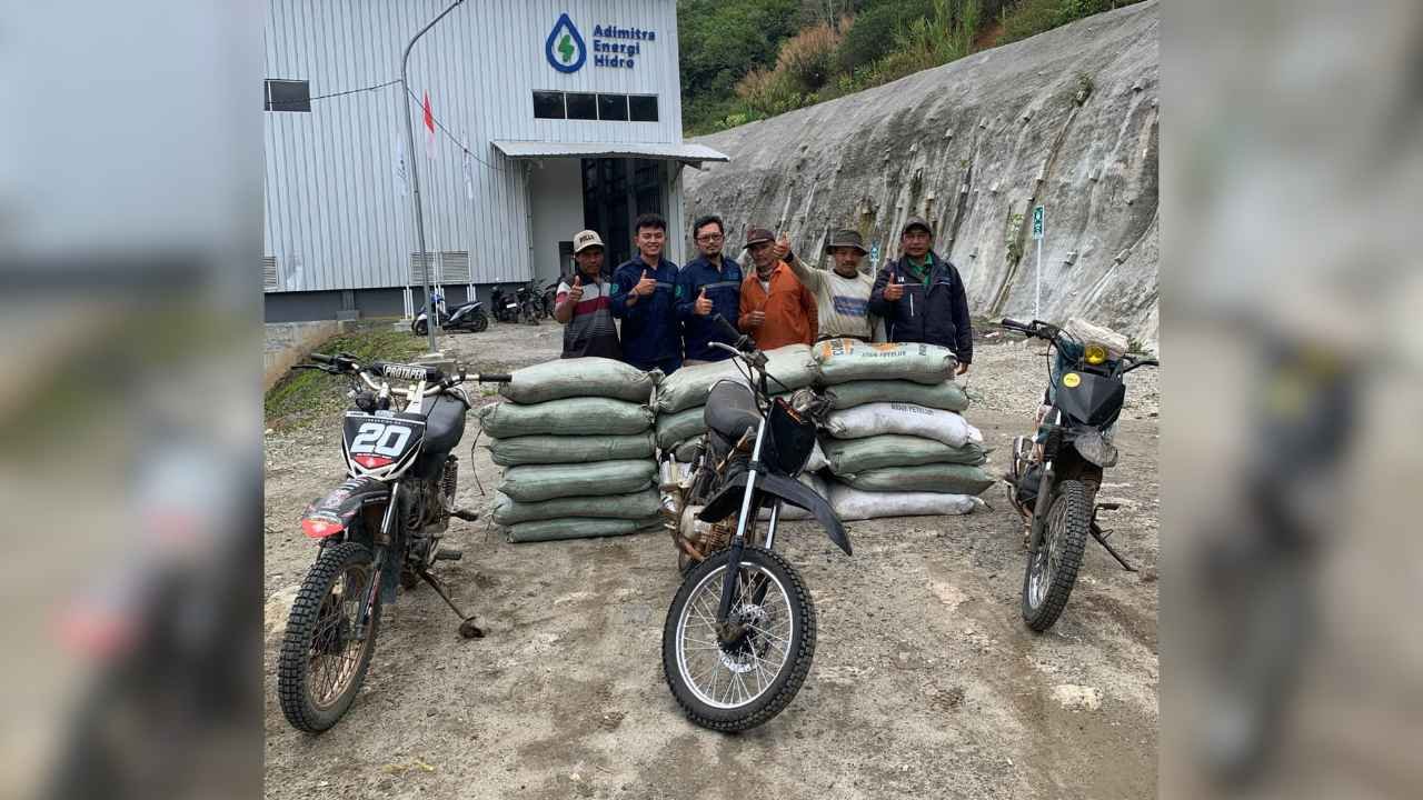 Kompos PLTM Sumberjaya Dibagikan ke Warga Lampung Barat