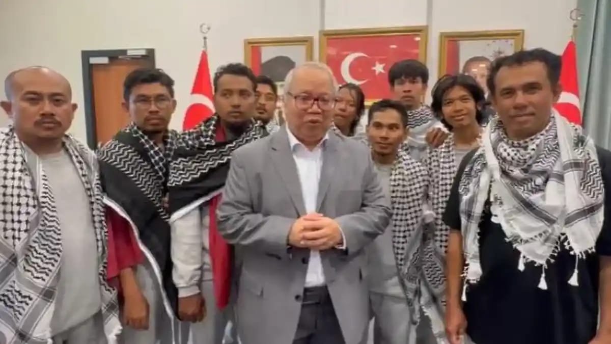 Sembilan WNI Dibebaskan dari Penjara Israel, Menlu RI Tempuh Jalur Diplomatik