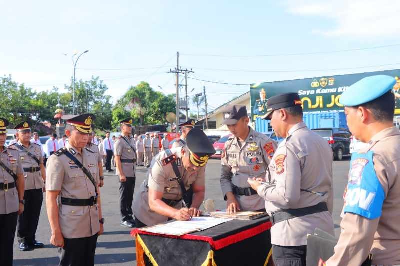 Polresta Bandar Lampung Gelar Sertijab Pejabat Utama dan Kapolsek Jajaran