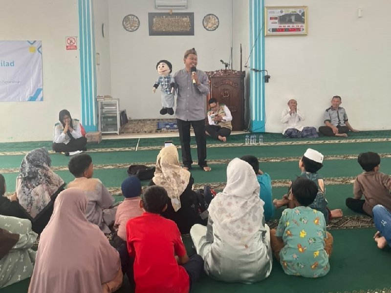 Milad ke-20, YBM PLN Kotabumi Berbagi Kebahagiaan dengan 55 Anak Yatim dan Dhuafa