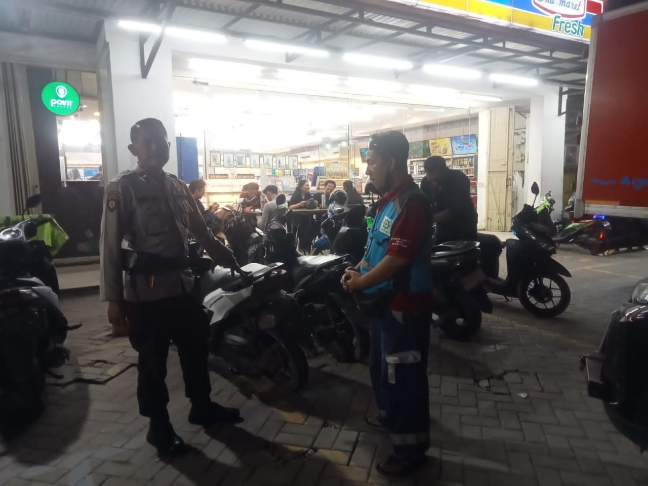 Cegah Curanmor, Polisi Patroli Intensif Minimarket 24 Jam di Sukarame