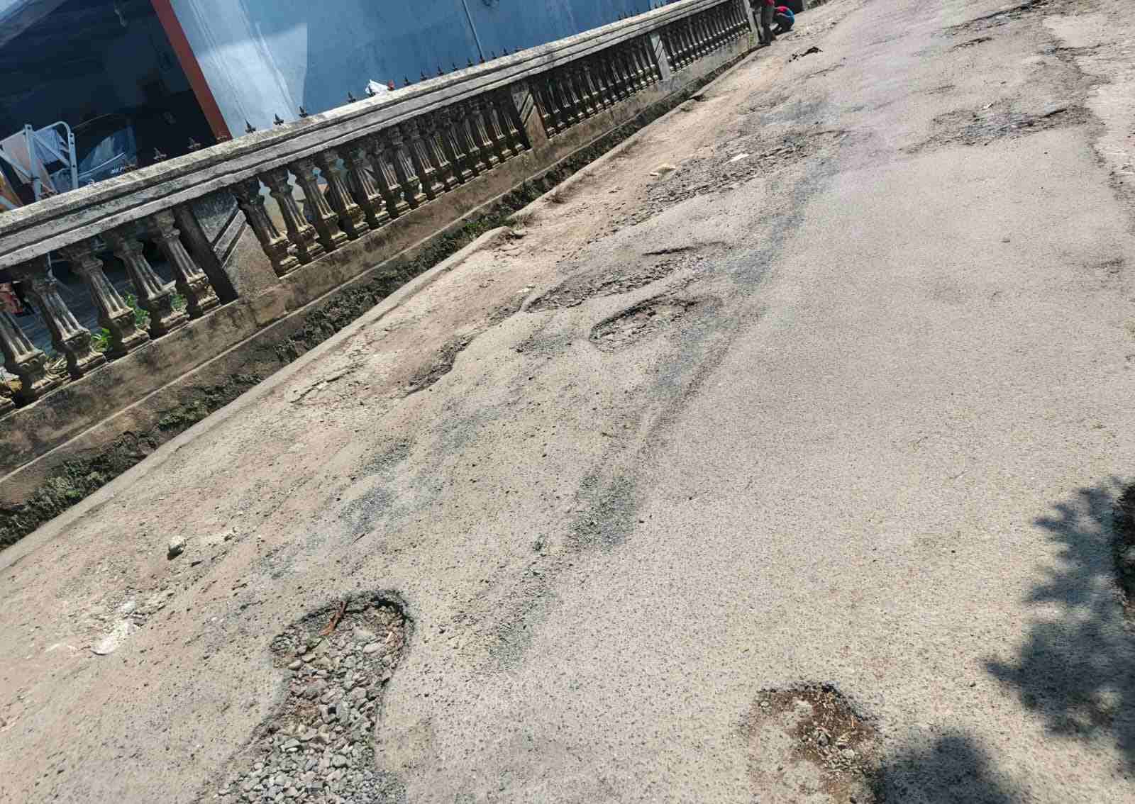 Jalan Sejahtera Kemiling Rusak Parah, Warga Tunggu Janji Perbaikan