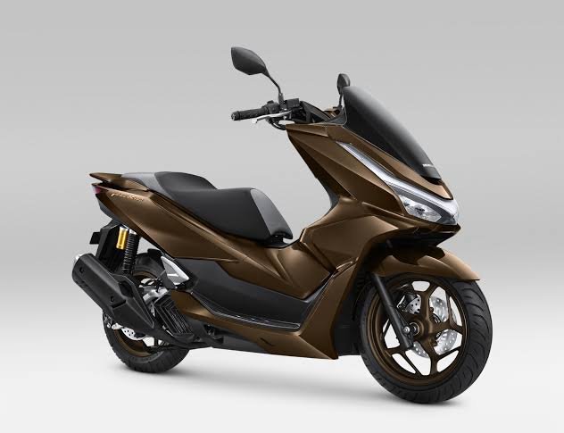Honda PCX, Skuter Matik Premium dengan Kenyamanan Tinggi dan Fitur Canggih