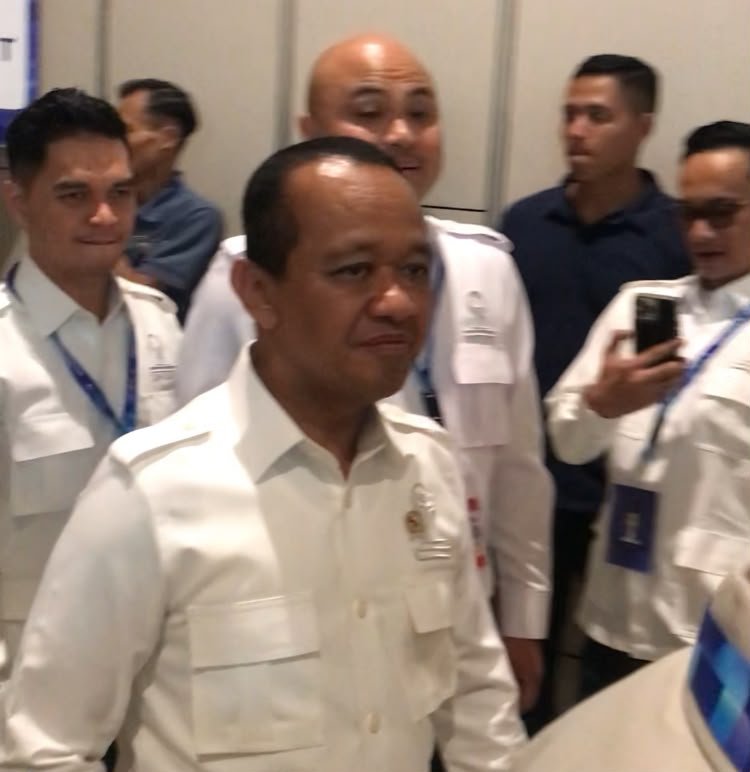 Antrean foto dan yel-yel mewarnai kehadiran Bahlil di Munas XVIII HIPMI Lampung