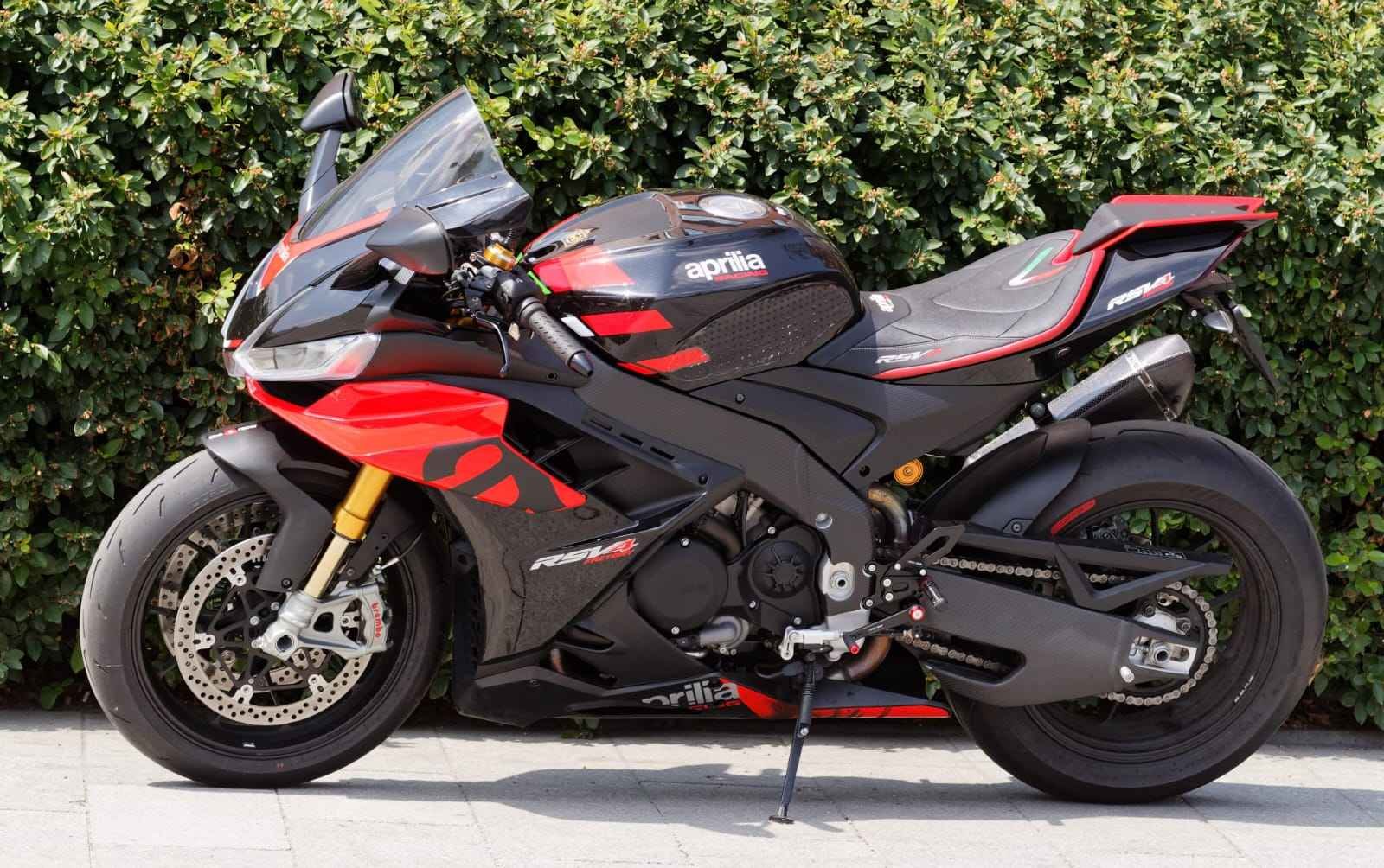 Aprilia RSV4, Superbike Italia dengan Mesin V4 Berperforma Tinggi