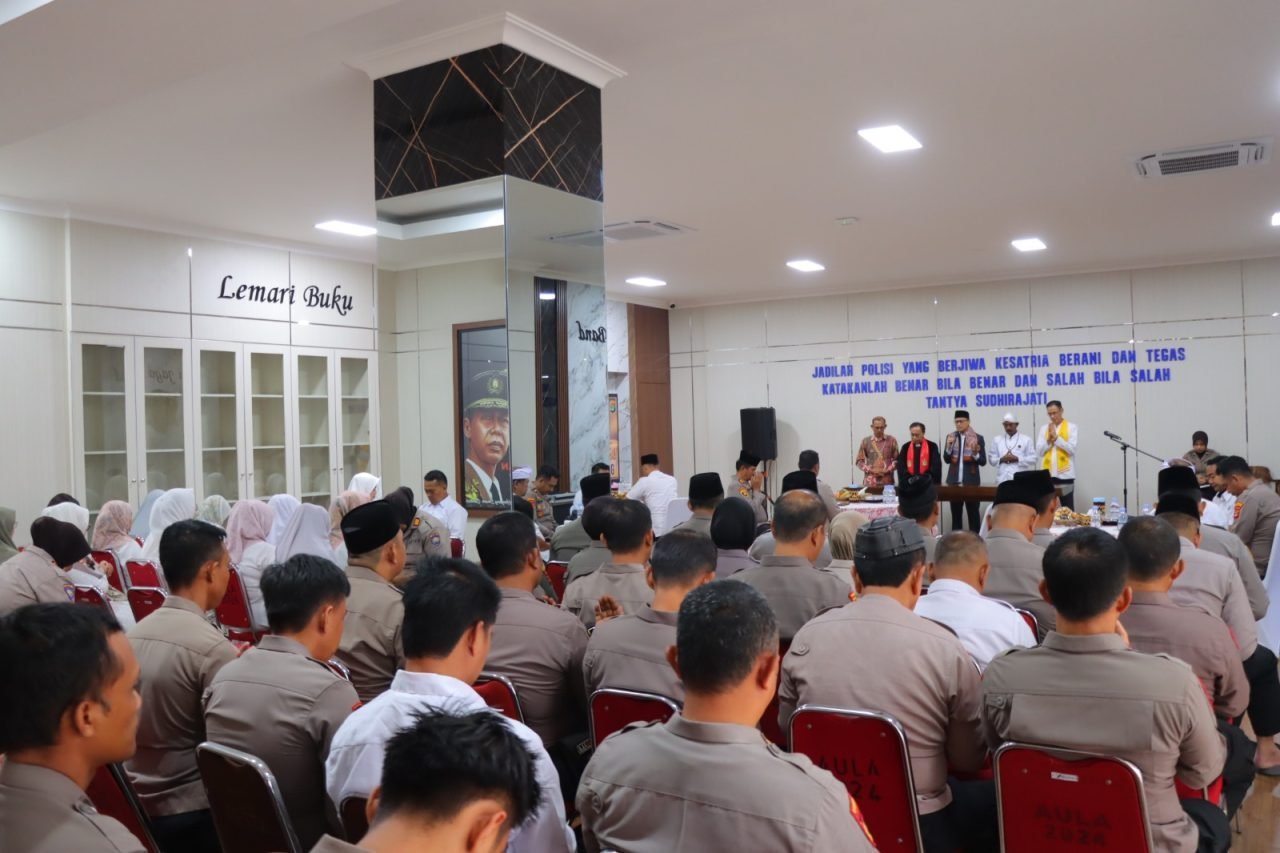 Polresta Bandar Lampung Gelar Doa Lintas Agama Sambut Hari Bhayangkara ke-80
