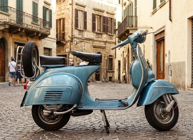 Vespa VBB, Skuter Klasik Legendaris Piaggio yang Tetap Diburu Kolektor