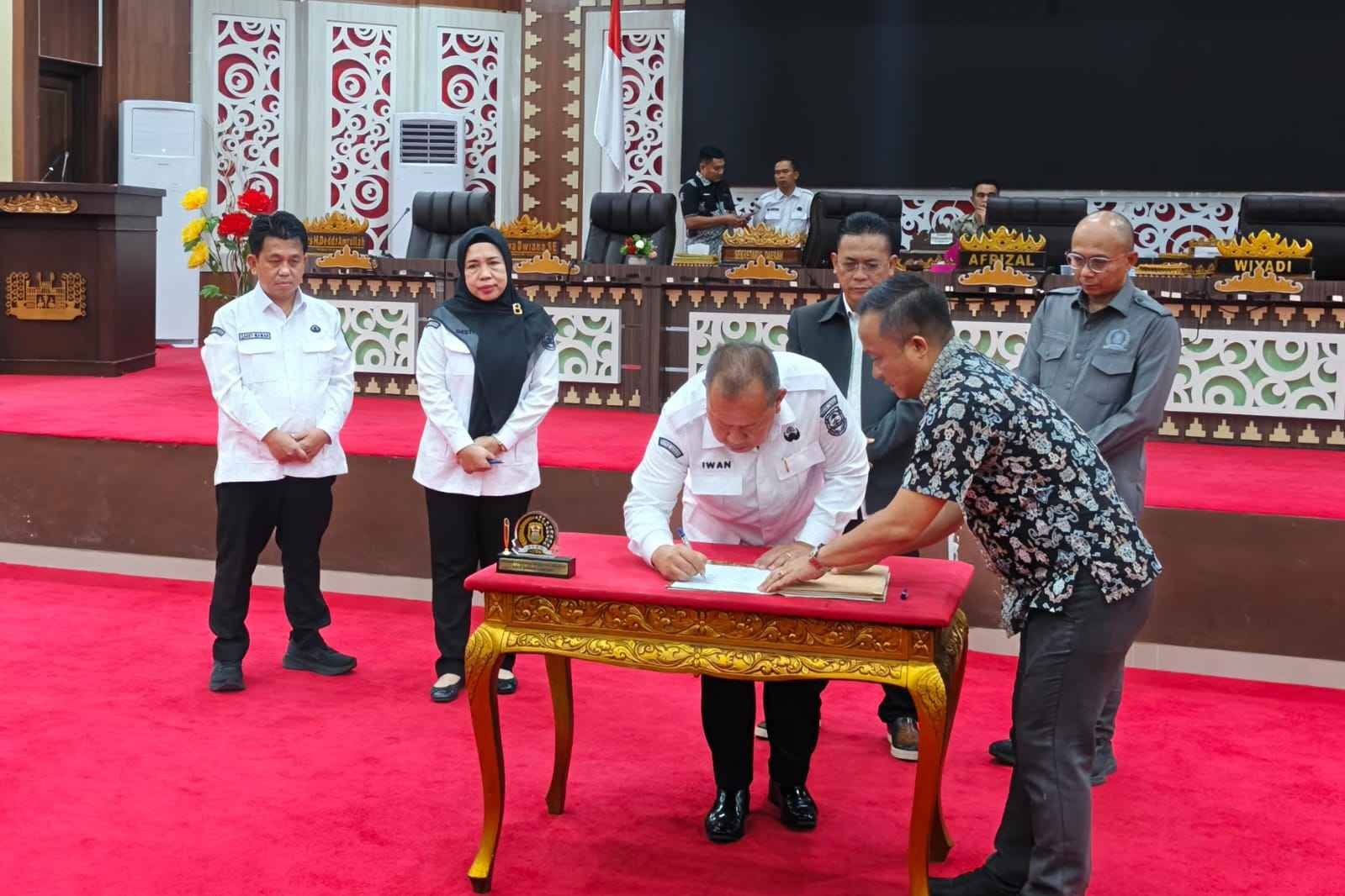 Bagi Roti Hibah PTN Berlanjut, Catatan Kritis DPRD disemprot Sekda