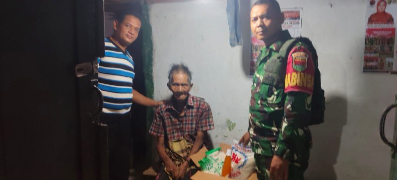 Babinsa Pasir Gintung Hadir untuk Warga, Aksi Sosial Serda Deni Sentuh Hati Masyarakat