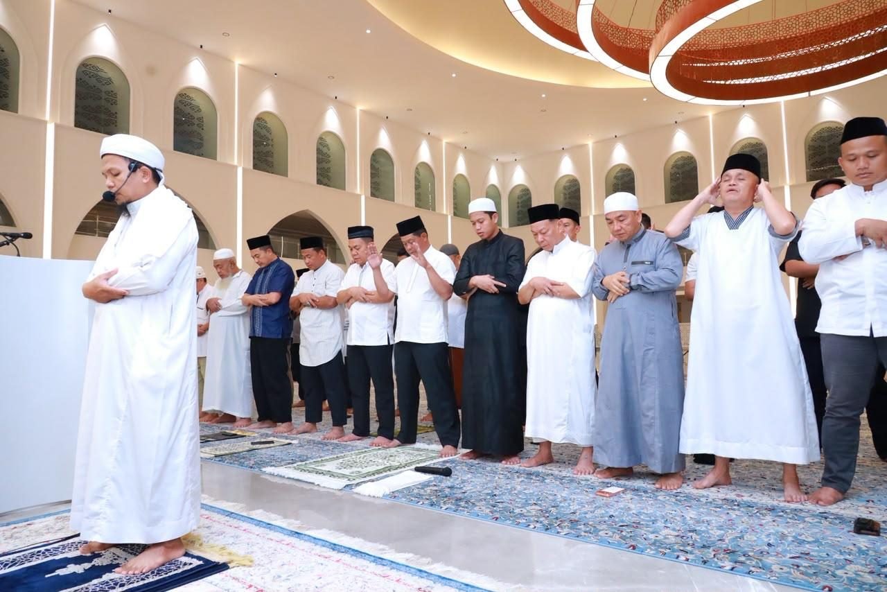Subuh Keliling di Masjid Raya Al-Bakrie, Kapolda Lampung Perkuat Kedekatan dengan Warga