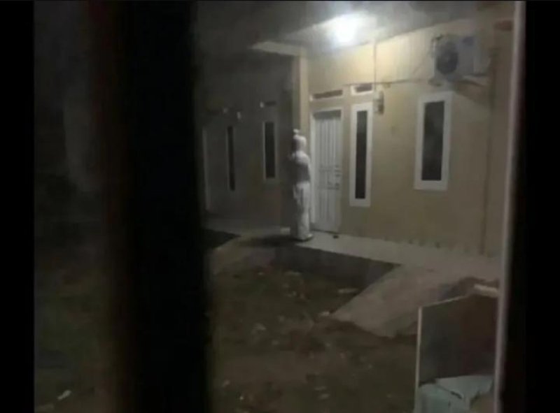 Viral Sosok Pocong Gadungan Resahkan Warga Rajabasa, Polisi Diminta Segera Bertindak