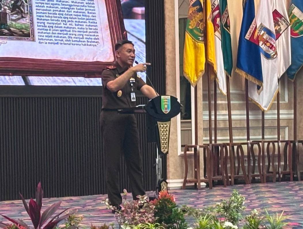 Kajati Lampung Ancam Lapor ke Pusat Jika Terjadi Lagi Keracunan MBG, Ingatkan Pengelola Jangan Serakah