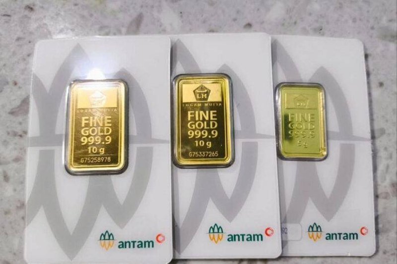 Harga Emas Antam Hari Ini Turun Rp 30.000 per Gram, Buyback Melemah Rp 39.000