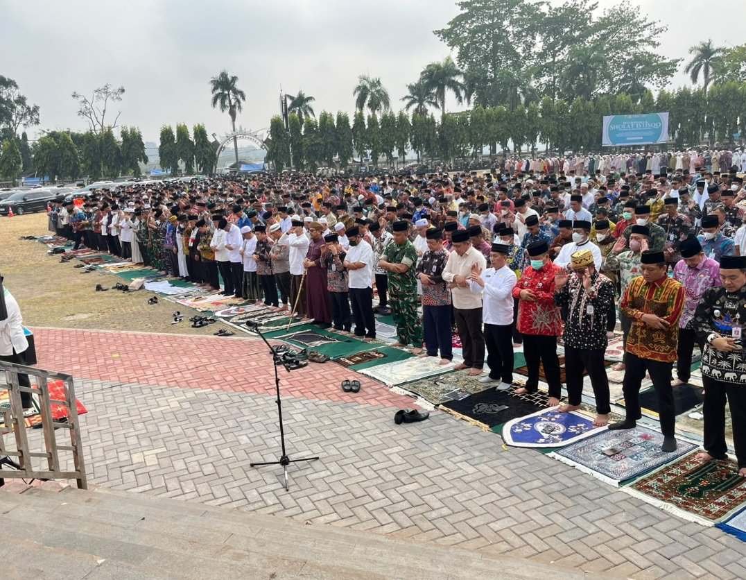 Gelar Salat Istisqa Ditengah Kemarau Panjang, Gubernur Mirza Ajak Masyarakat Perbanyak Istighfar