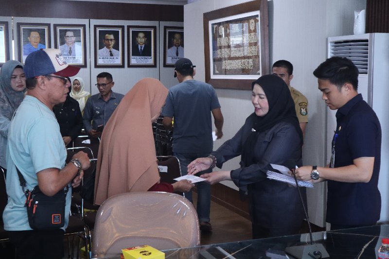 Pemkot Bandar Lampung Salurkan Bantuan Rp153,6 Juta untuk 46 Korban Bencana