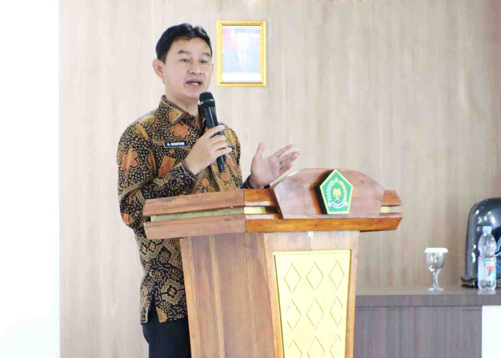 Kemenag Pesbar Tekankan Pelayanan Prima dan Profesionalisme Aparatur