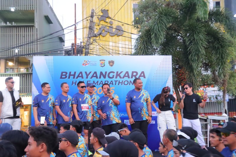 Dandim 0410/KBL Tunjukkan Soliditas TNI-Polri di Bhayangkara Half Run 2026
