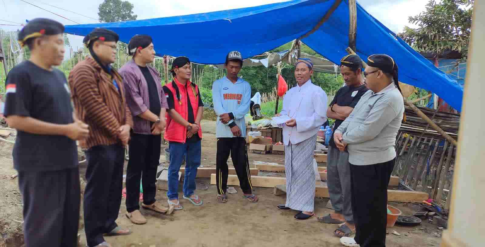 Pujakesuma Lampung Barat Salurkan Bantuan untuk Korban Kebakaran di Sebarus