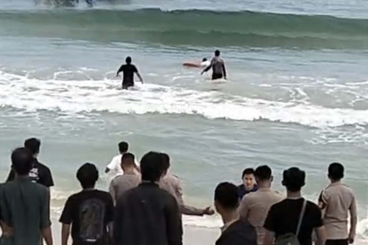 Ini Identitas Dua Wisatawan Terseret Ombak di Pantai Labuhan Jukung