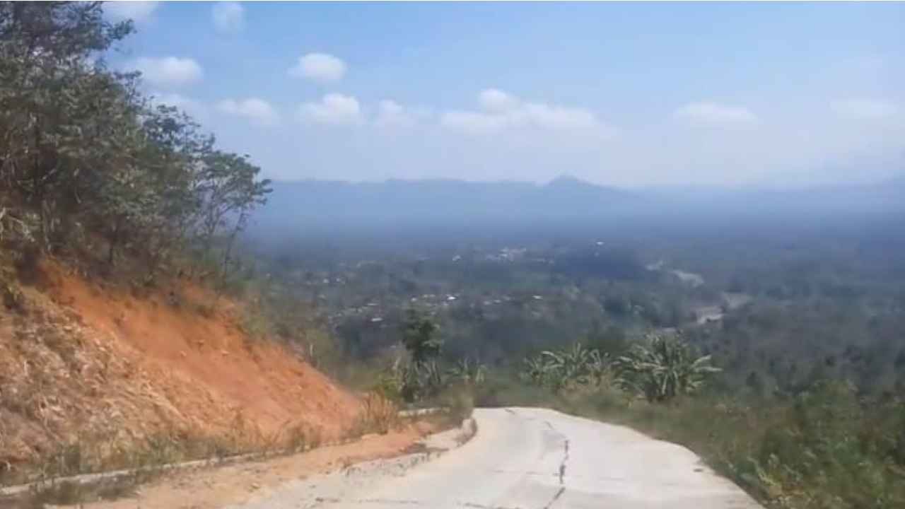 Warga Trimulyo Diminta Donasikan Ban Bekas untuk Pagar Pengaman di Turunan Rawan