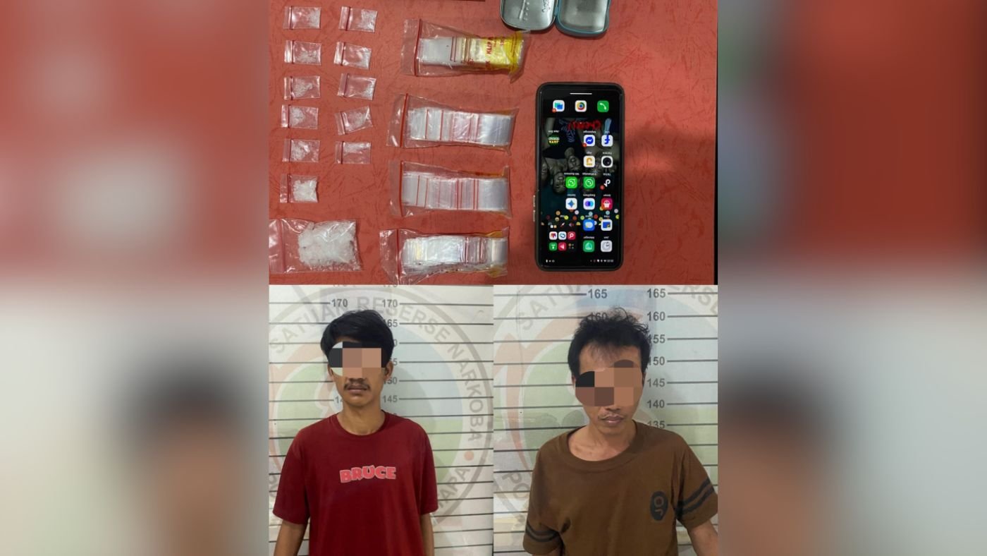 Dua Pria Diamankan di Stadion Sukung, Polisi Temukan 12 Paket Sabu