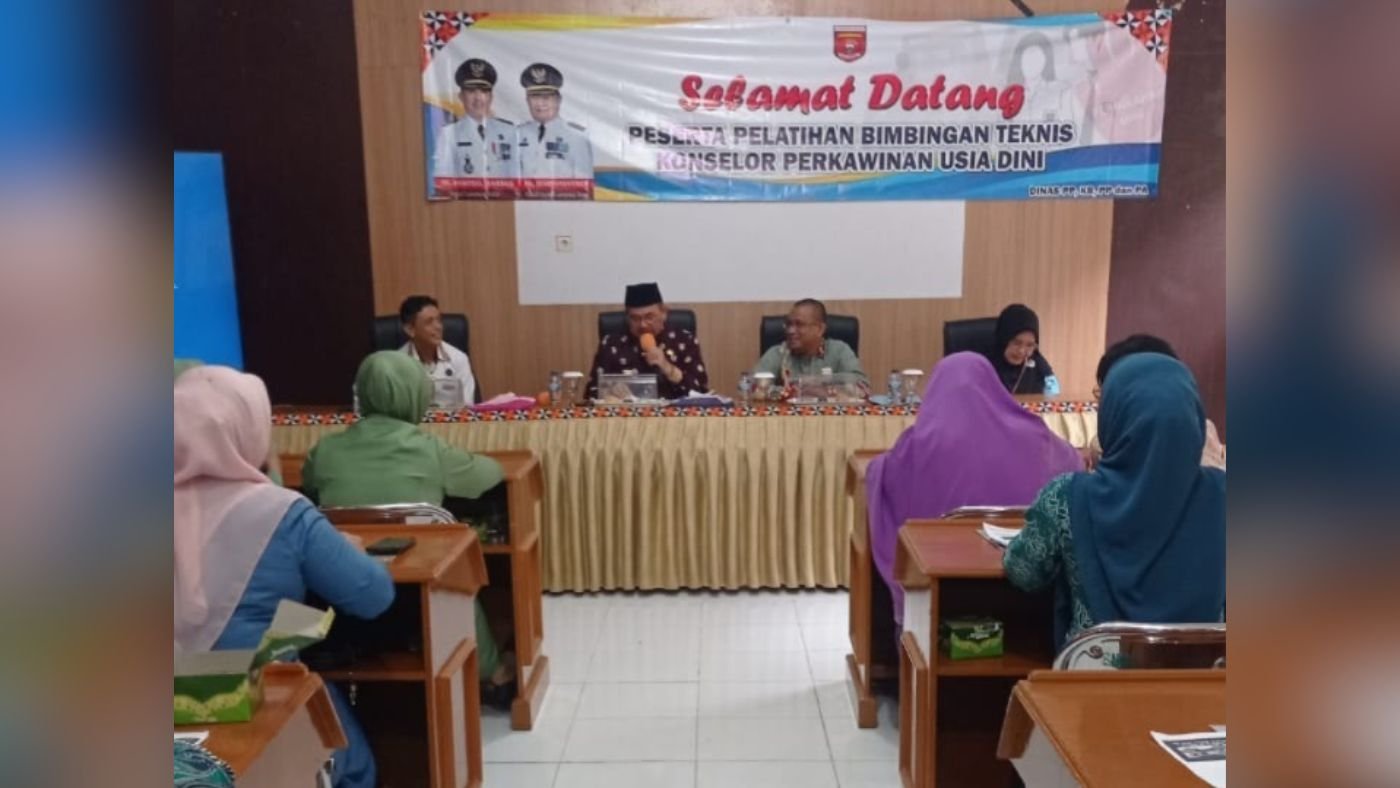 DPPKBPPPA Lampung Barat Cetak Konselor untuk Tekan Angka Pernikahan Usia Dini
