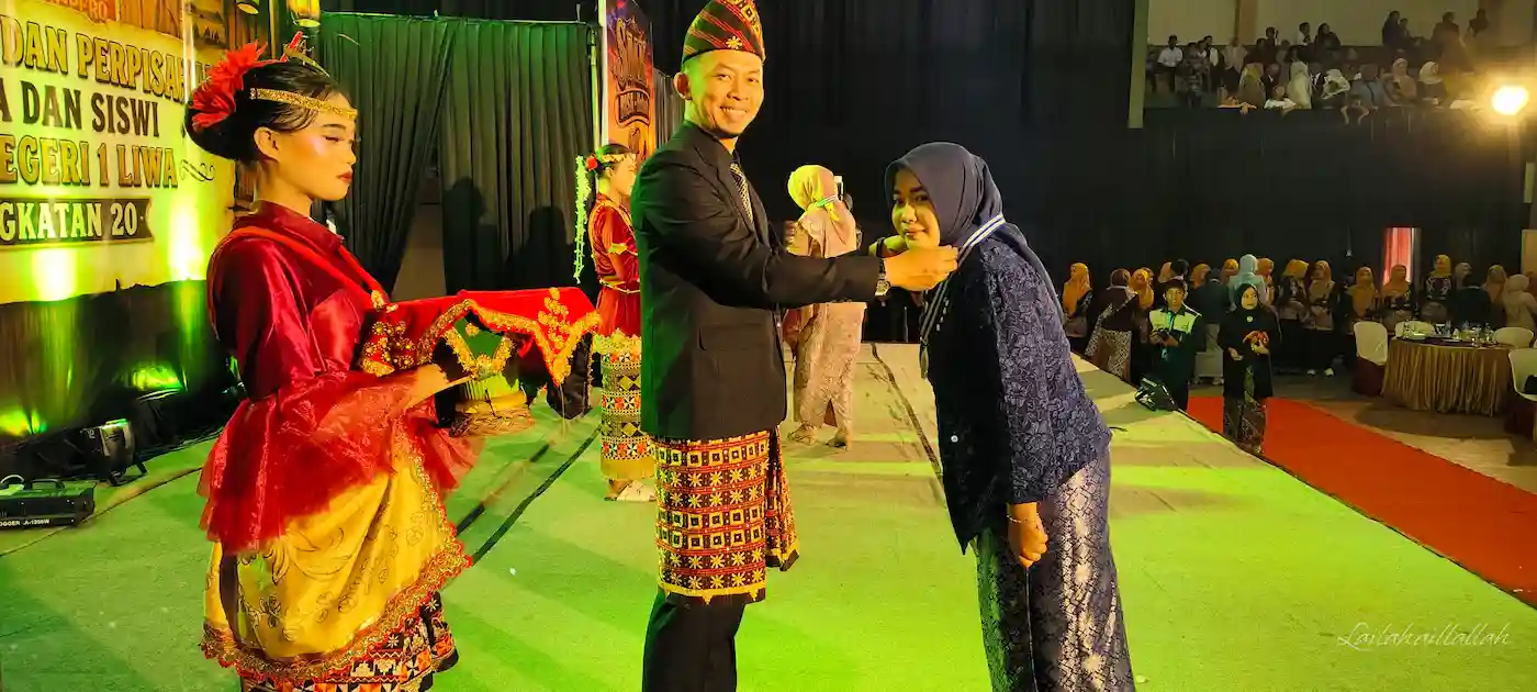 SMKN 1 Liwa Lepas 292 Siswa Angkatan XX, Penuh Haru dan Pesan Inspiratif