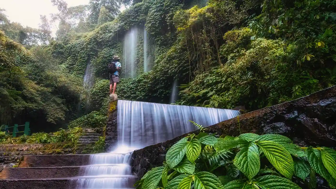 Air Terjun Benang Kelambu, Pesona Tirai Air dan Legenda Dewi Anjani