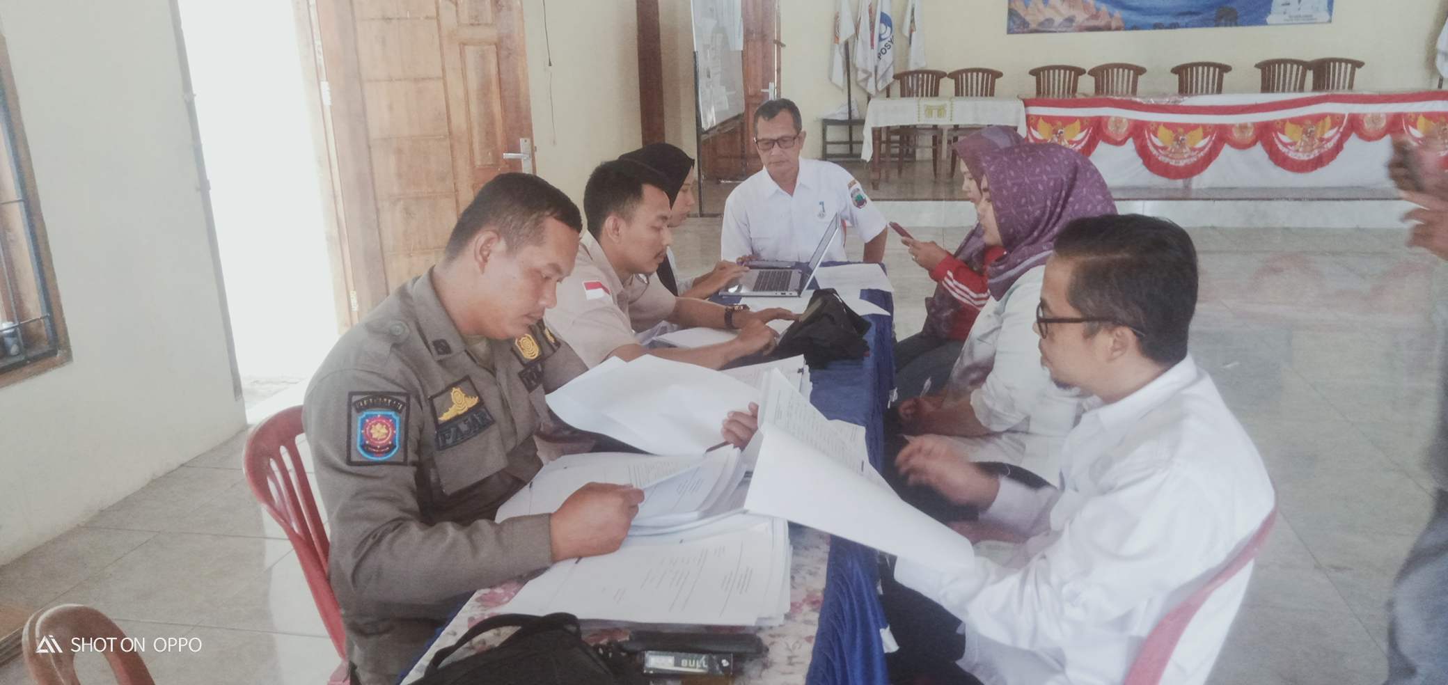 Tim Kecamatan Jatiagung melakukan Monev Dana Desa Tahap Pertama 2026 di Margodadi