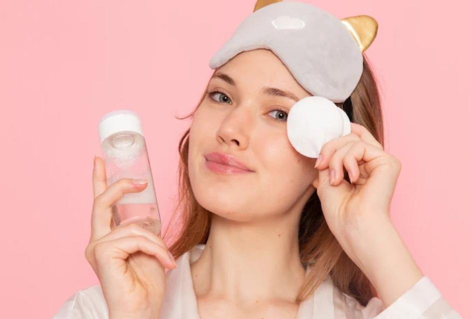 Face Toner vs Face Tonic: Ini Perbedaan dan Cara Memilih yang Tepat