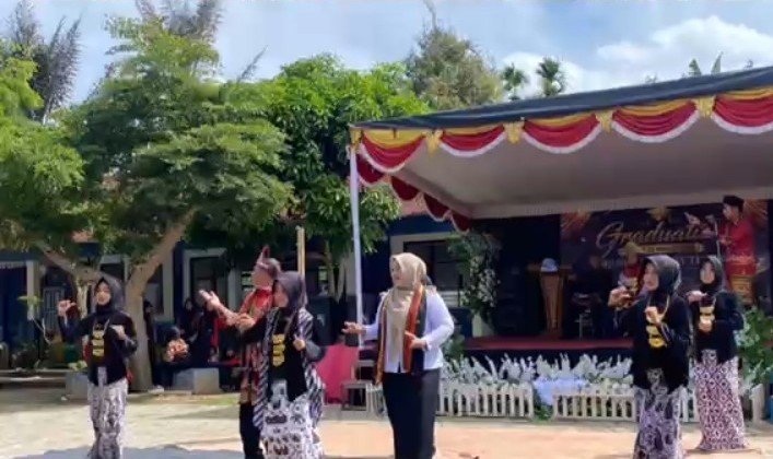 SMPN 2 Waytenong Lepas 91 Siswa Kelas IX TP 2025/2026