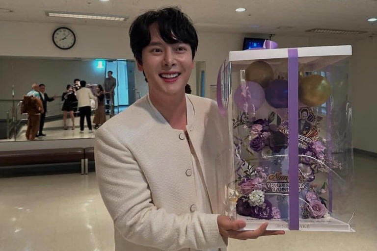 3 Aktor Korea yang Pernah Tersaingi Popularitas Cha Eunwoo dan Kai EXO