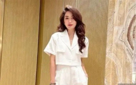 Belasan Tahun Vakum, Ussy Sulistiawaty Comeback Lewat Single Baru