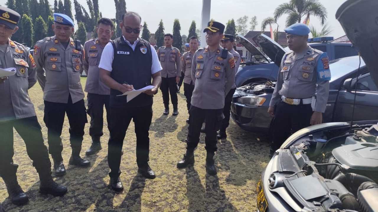 Jelang Sertijab Kapolres, Itwasda Polda Lampung Cek Kendaraan Dinas Polres Lampung Utara
