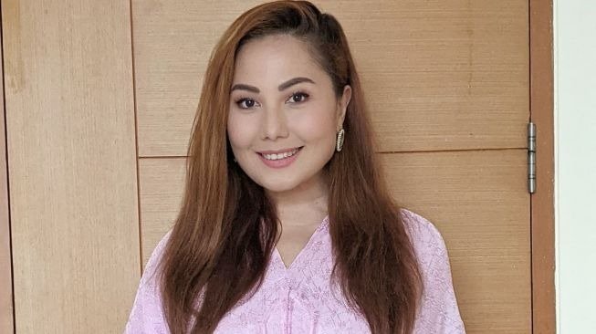 Dituding Tertarik pada Giorgio Antonio, Emma Waroka Beri Jawaban Menohok