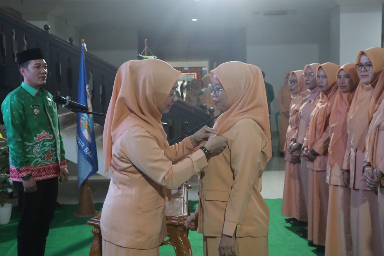 Bupati Dedi Irawan Kukuhkan Pengurus DWP Pesisir Barat, Perempuan Diminta Perkuat Pembangunan