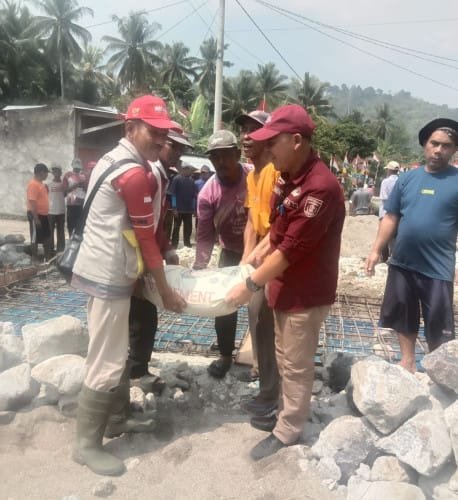 Akses Dijaga Tetap Lancar, Warga Suka Agung Patungan Benahi Gorong-gorong Rusak